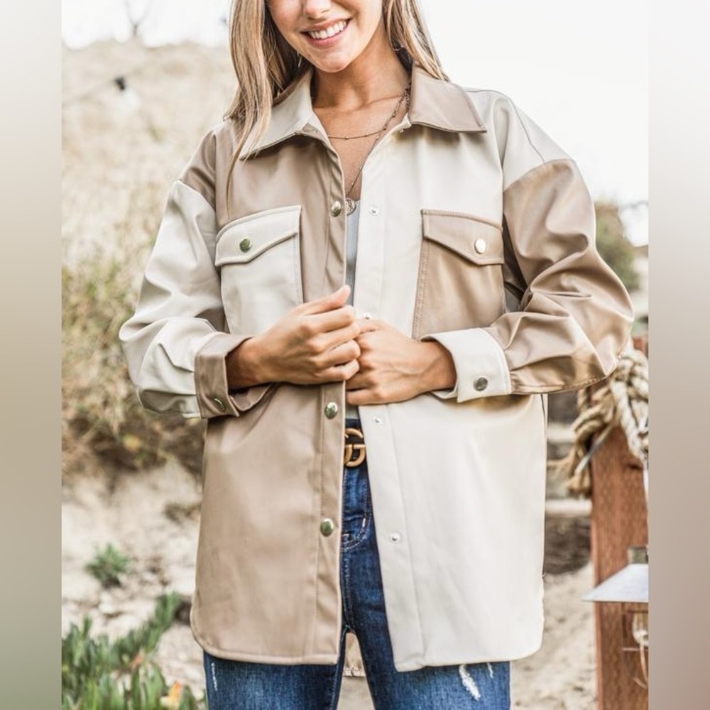 AndTheWhy Women's Colorblock Faux Leather Oversized Shacket Small Western